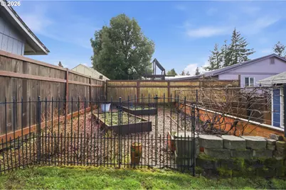 390 SW Ash St, Willamina, OR 97396 - Photo 8