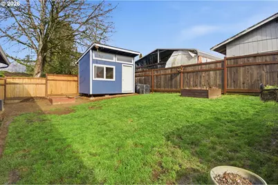 390 SW Ash St, Willamina, OR 97396 - Photo 4