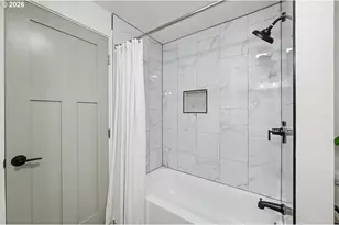 2175 Princeton Dr, Eugene, OR 97405 - Photo 18