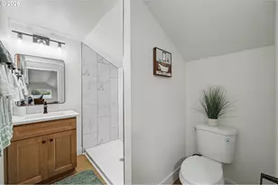 2175 Princeton Dr, Eugene, OR 97405 - Photo 34