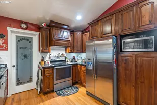 1907 W Duke Rd, Sutherlin, OR 97479 - Photo 6