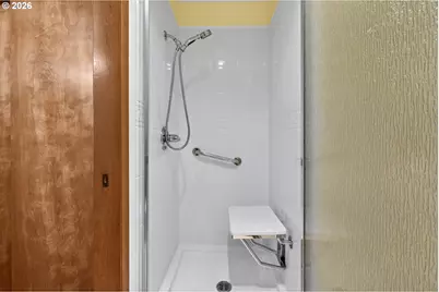 86 Kingsgate Rd #F105, Lake Oswego, OR 97035 - Photo 16