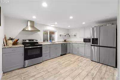 52052 SE 3rd Pl, Scappoose, OR 97056 - Photo 2