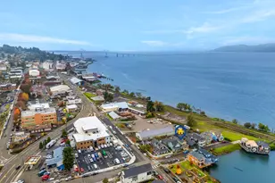 265 23rd St, Astoria, OR 97103 - Photo 2