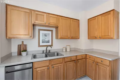 2438 NE Killingsworth St #4, Portland, OR 97211 - Photo 12