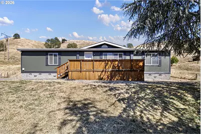 8367 N Umpqua Hwy, Roseburg, OR 97470 - Photo 1