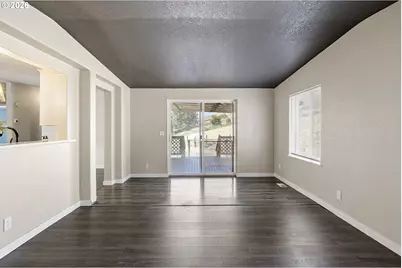8367 N Umpqua Hwy, Roseburg, OR 97470 - Photo 14