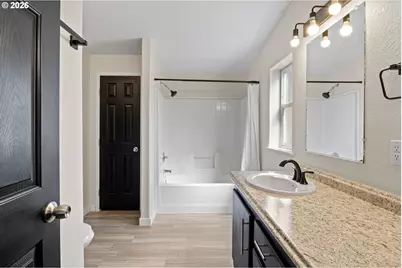 8367 N Umpqua Hwy, Roseburg, OR 97470 - Photo 18
