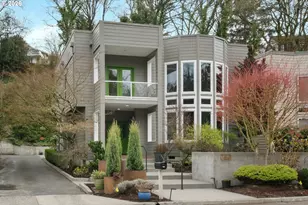 3016 SE Berkeley Pl, Portland, OR 97202 - Photo 2