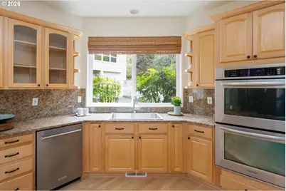 3016 SE Berkeley Pl, Portland, OR 97202 - Photo 14