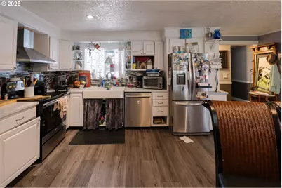 2906 SE 182nd Ave, Gresham, OR 97030 - Photo 2