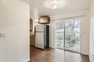 15544 NE Couch St, Portland, OR 97230 - Photo 6