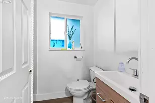 15544 NE Couch St, Portland, OR 97230 - Photo 4