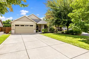 1411 NE 128th Cir, Vancouver, WA 98685 - Photo 2