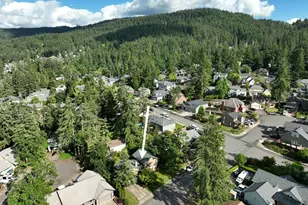 595 S 68th Pl, Springfield, OR 97478 - Photo 42