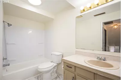 595 S 68th Pl, Springfield, OR 97478 - Photo 16