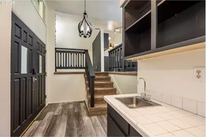 595 S 68th Pl, Springfield, OR 97478 - Photo 4