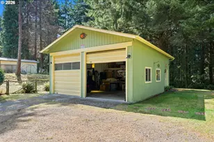 69686 McFarland Rd, North Bend, OR 97459 - Photo 2