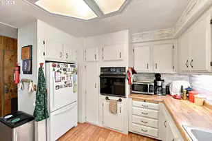 69686 McFarland Rd, North Bend, OR 97459 - Photo 8