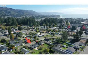 533 Art St, Brookings, OR 97415 - Photo 4