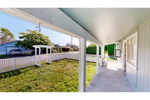 533 Art St, Brookings, OR 97415 - Photo 10