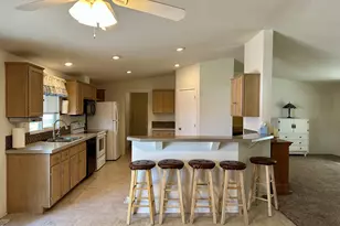 1809 26th St, La Grande, OR 97850 - Photo 2