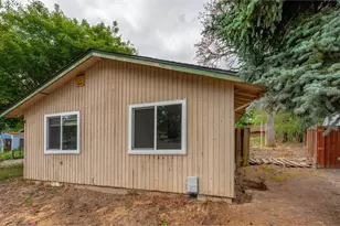 1535 SW 200th Ct, Beaverton, OR 97003 - Photo 4