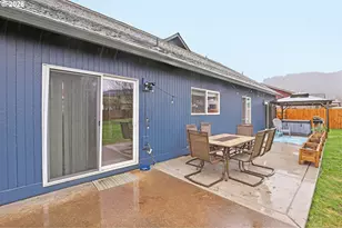 310 Pacific St, Columbia City, OR 97018 - Photo 28