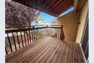 12103 SE Harold St, Portland, OR 97266 - Photo 10