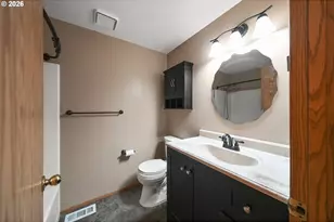 1399 SE Duke Dr, Hillsboro, OR 97123 - Photo 12