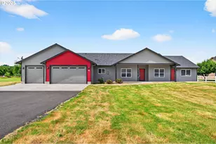 55 Monroe Dr, Cathlamet, WA 98612 - Photo 1