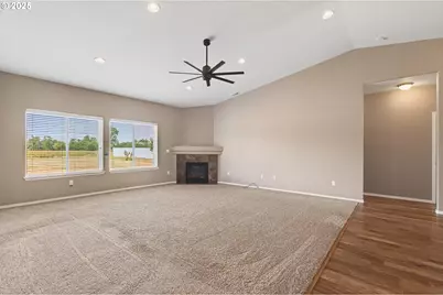 55 Monroe Dr, Cathlamet, WA 98612 - Photo 8