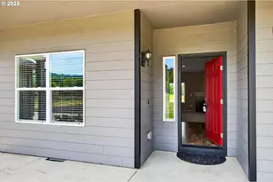 55 Monroe Dr, Cathlamet, WA 98612 - Photo 2