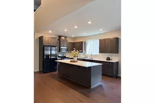 23241 SW Darby Ave, Tualatin, OR 97062 - Photo 8