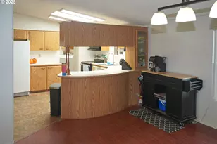 13620 SW Beef Bend Rd, Portland, OR 97224 - Photo 10