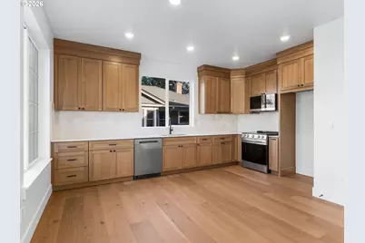 2092 N Watts St, Portland, OR 97217 - Photo 14