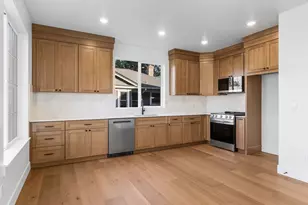 2092 N Watts St, Portland, OR 97217 - Photo 14