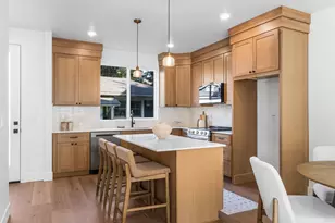2092 N Watts St, Portland, OR 97217 - Photo 4