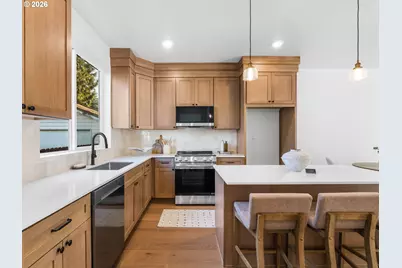 2092 N Watts St, Portland, OR 97217 - Photo 6