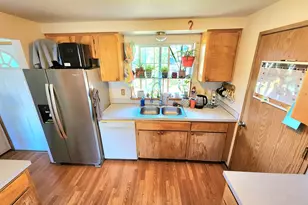 274 Georginna Dr, Roseburg, OR 97471 - Photo 4