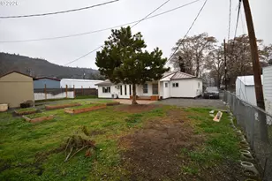 918 Snipes St, The Dalles, OR 97058 - Photo 38