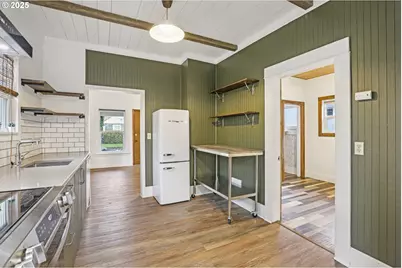 1248 N Watts St, Portland, OR 97217 - Photo 8