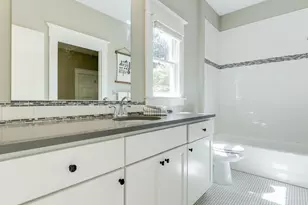 131 SE 74th Ave, Portland, OR 97215 - Photo 16