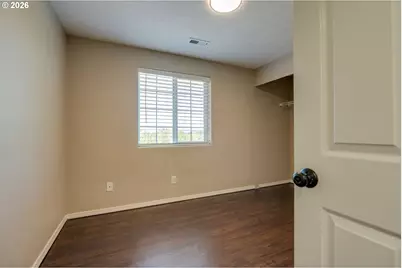 19790 SW Yocom Ln, Beaverton, OR 97007 - Photo 24
