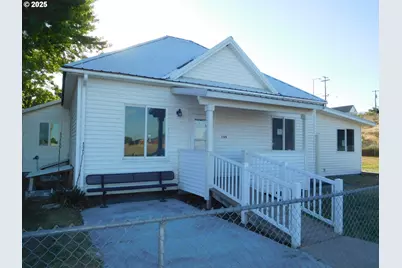 135 N 3rd, Connell, WA 99326 - Photo 2