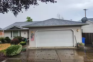 411 Sunnyside Dr, Winston, OR 97496 - Photo 2