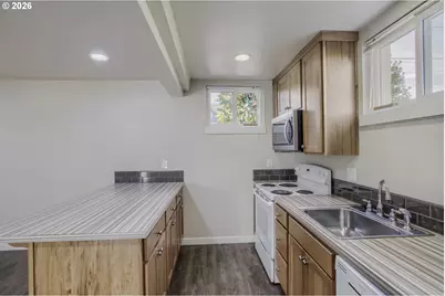 6204 NE 8th Ave, Portland, OR 97211 - Photo 22
