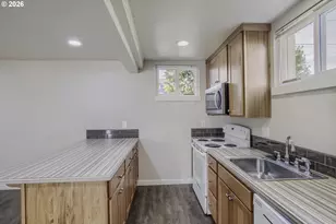 6204 NE 8th Ave, Portland, OR 97211 - Photo 22