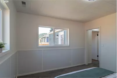 176 SE Hoover Ave, Roseburg, OR 97470 - Photo 24