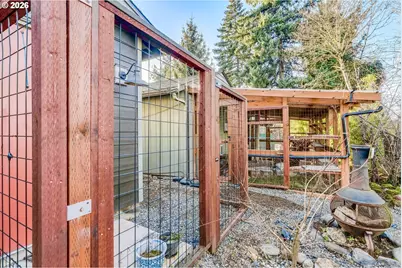 11821 SE Yamhill St, Portland, OR 97216 - Photo 18